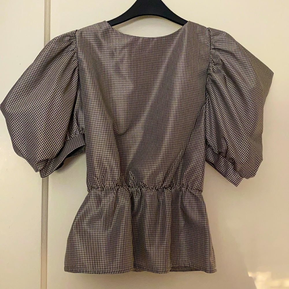 NWT TopShop puffy shoulder open back top size: 2